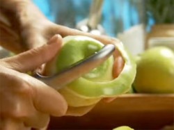 Яблоки запеченные в слоеном тесте в духовке - шаг 4 Яблоки запеченные в слоеном тесте в духовке - шаг 4