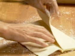 Яблоки запеченные в слоеном тесте в духовке - шаг 7 Яблоки запеченные в слоеном тесте в духовке - шаг 7