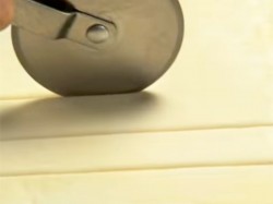 Яблоки запеченные в слоеном тесте в духовке - шаг 8 Яблоки запеченные в слоеном тесте в духовке - шаг 8