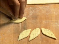 Яблоки запеченные в слоеном тесте в духовке - шаг 10 Яблоки запеченные в слоеном тесте в духовке - шаг 10