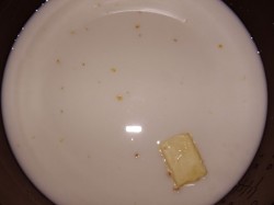 Ячневая каша в мультиварке молочная по классике - шаг 5