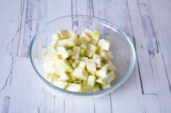 Яйца запеченные с ветчиной и овощами - шаг 2 Яйца запеченные с ветчиной и овощами - шаг 2