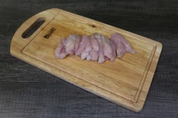 Яичная лапша с курицей и овощами под соусом терияки - шаг 3 Яичная лапша с курицей и овощами под соусом терияки - шаг 3