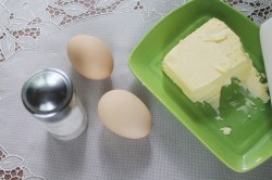 Яичница в микроволновке - шаг 1