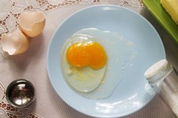 Яичница в микроволновке - шаг 4