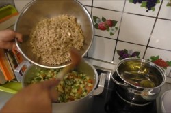 Заготовка Рассольник из свежих огурцов перловой крупой - шаг 10 Заготовка Рассольник из свежих огурцов перловой крупой - шаг 10