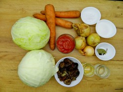 Солянка с грибами и капустой в банки на зиму - шаг 1 Солянка с грибами и капустой в банки на зиму - шаг 1