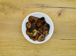 Солянка с грибами и капустой в банки на зиму - шаг 2 Солянка с грибами и капустой в банки на зиму - шаг 2