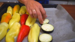 Закуска из баклажанов с болгарским перцем к мясу - шаг 3