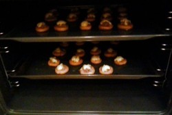 Закуска из сушек Рождественский венок - шаг 7 Закуска из сушек Рождественский венок - шаг 7