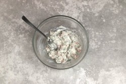 Тарталетки с творожным сыром и красной рыбой - шаг 4