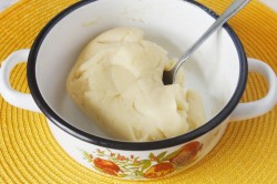 Закусочные профитроли с несладкой начинкой - шаг 4 Закусочные профитроли с несладкой начинкой - шаг 4