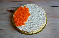 Закусочный торт из вафельных коржей с консервами - шаг 4 Закусочный торт из вафельных коржей с консервами - шаг 4