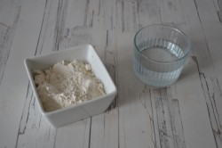 Закваска для хлеба без дрожжей - шаг 1 Закваска для хлеба без дрожжей - шаг 1