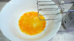 Заливной пирог капустный на тесте с кефиром и яйцом - шаг 6 Заливной пирог капустный на тесте с кефиром и яйцом - шаг 6