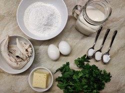 Заливной пирог на молоке - шаг 1 Заливной пирог на молоке - шаг 1