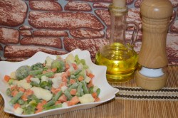 Замороженные овощи в мультиварке на пару - шаг 1