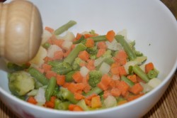 Замороженные овощи в мультиварке на пару - шаг 5