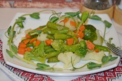 Замороженные овощи в мультиварке на пару - шаг 8