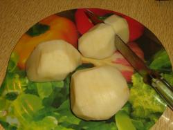 Картошка гармошка с зеленью и чесноком - шаг 2