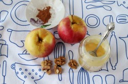 Яблоки запеченные в микроволновке с корицей - шаг 1 Яблоки запеченные в микроволновке с корицей - шаг 1