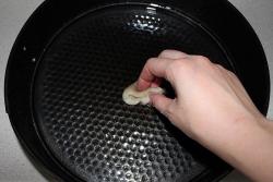 Творожная запеканка с вишней классическая - шаг 7