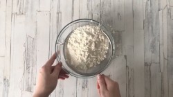 Завитушки с творогом - шаг 4 Завитушки с творогом - шаг 4