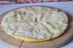 Завтрак из лаваша с начинкой на сковороде - шаг 11