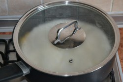 Завтрак из лаваша с начинкой на сковороде - шаг 9