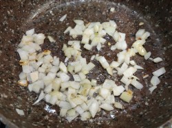 Жареная фасоль с луком - шаг 2 Жареная фасоль с луком - шаг 2