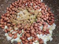 Жареная фасоль с луком - шаг 4 Жареная фасоль с луком - шаг 4