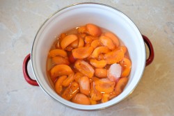 Варенье из абрикосов на зиму пятиминутка - шаг 4 Варенье из абрикосов на зиму пятиминутка - шаг 4