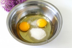 Ажурные блинчики на кефире - шаг 2