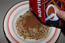 Апельсины с грецкими орехами в духовке - шаг 4