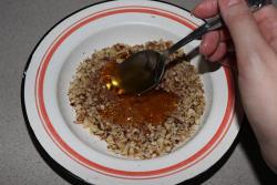 Апельсины с грецкими орехами в духовке - шаг 5