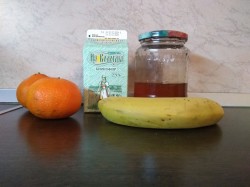 Апельсиново-банановый смузи на кефире - шаг 1 Апельсиново-банановый смузи на кефире - шаг 1