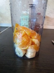 Апельсиново-банановый смузи на кефире - шаг 3 Апельсиново-банановый смузи на кефире - шаг 3