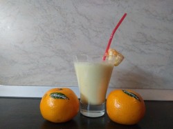 Апельсиново-банановый смузи на кефире - шаг 6 Апельсиново-банановый смузи на кефире - шаг 6