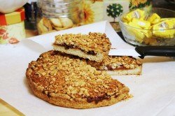 Бабушкин пирог с вареньем - шаг 11