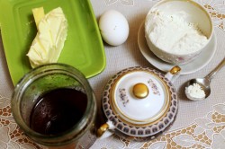 Бабушкин пирог с вареньем - шаг 1