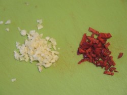 Баклажаны как грибы с чесноком на зиму - шаг 4