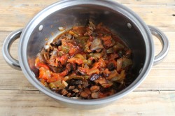 Баклажаны на зиму с болгарским перцем и чесноком - шаг 7 Баклажаны на зиму с болгарским перцем и чесноком - шаг 7