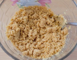 Банановый торт без выпечки из печенья - шаг 5