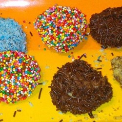 Бананы в шоколаде с посыпкой