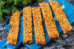 Батончики из овсяных хлопьев домашние - шаг 7 Батончики из овсяных хлопьев домашние - шаг 7