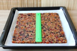 Батончики из сухофруктов и орехов своими руками - шаг 7 Батончики из сухофруктов и орехов своими руками - шаг 7