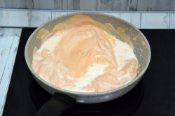 Бефстроганов из печени со сметаной - шаг 4