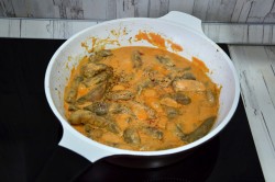 Бефстроганов из печени со сметаной - шаг 8