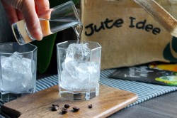 Белый русский коктейль в домашних условиях - шаг 5 Белый русский коктейль в домашних условиях - шаг 5