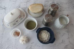 Белый соус для пиццы - шаг 1 Белый соус для пиццы - шаг 1